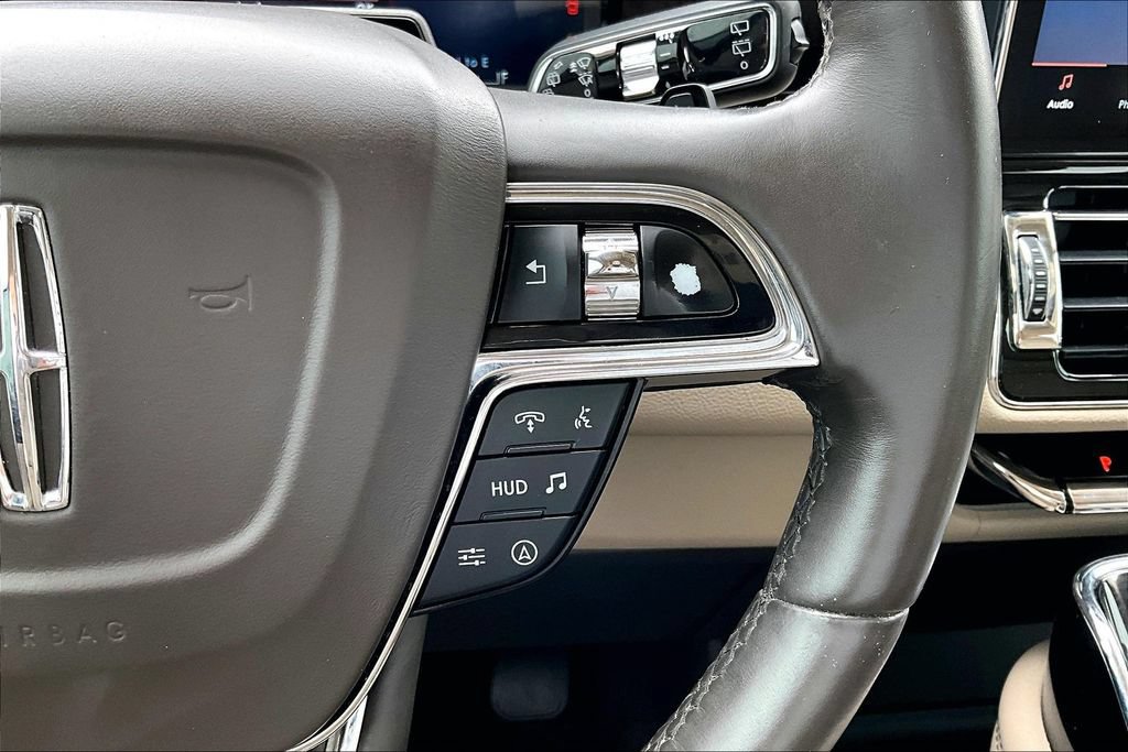 Used 2022 Lincoln Navigator Reserve AWD/4WD image 20