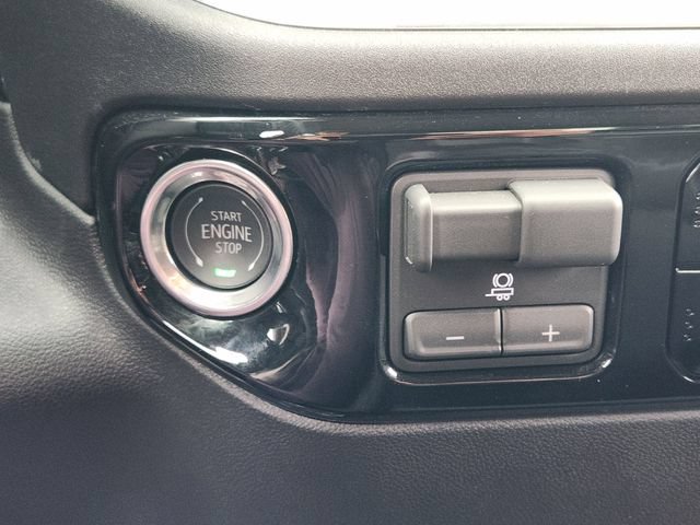 Used 2026 Chevrolet Silverado 1500 LT AWD/4WD image 8
