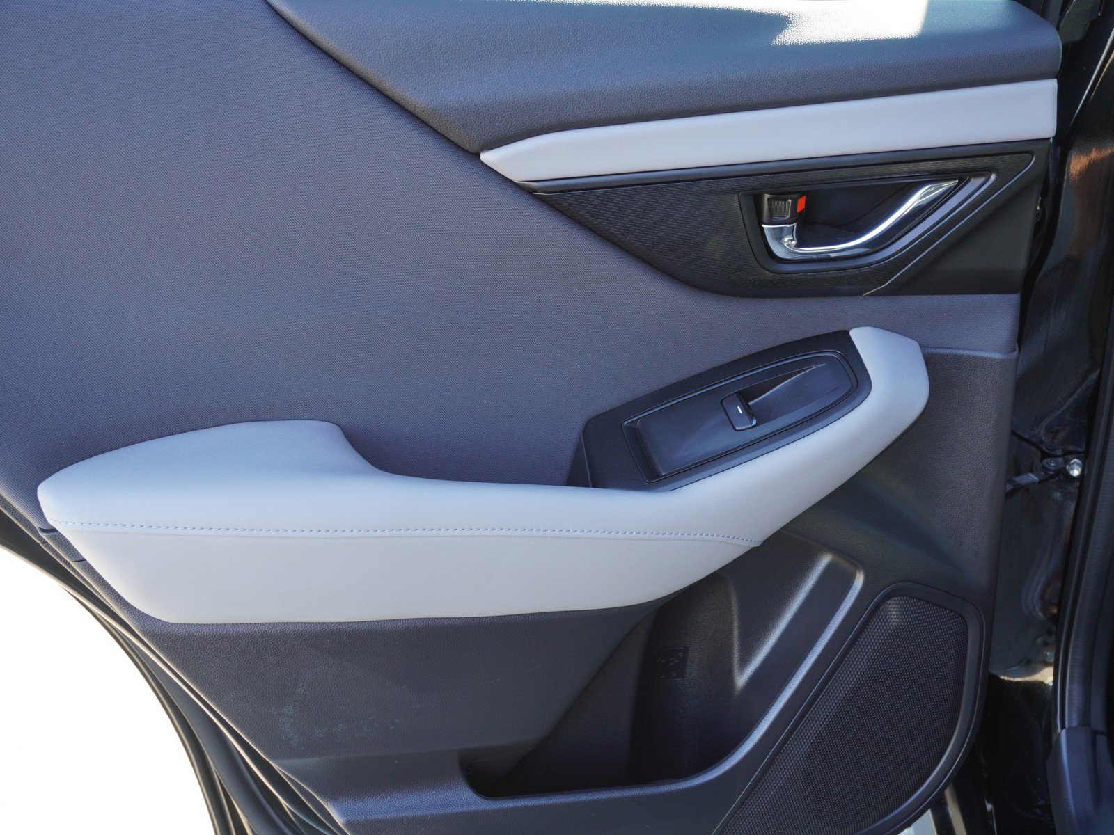 Used 2025 Subaru Outback Premium image 13