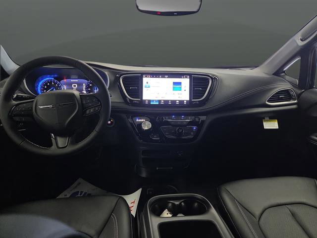 New 2026 Chrysler Pacifica Select w/ S Appearance Package image 5