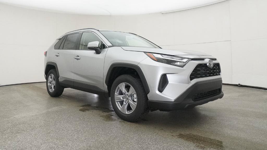 New 2025 Toyota RAV4 XLE AWD/4WD image 32