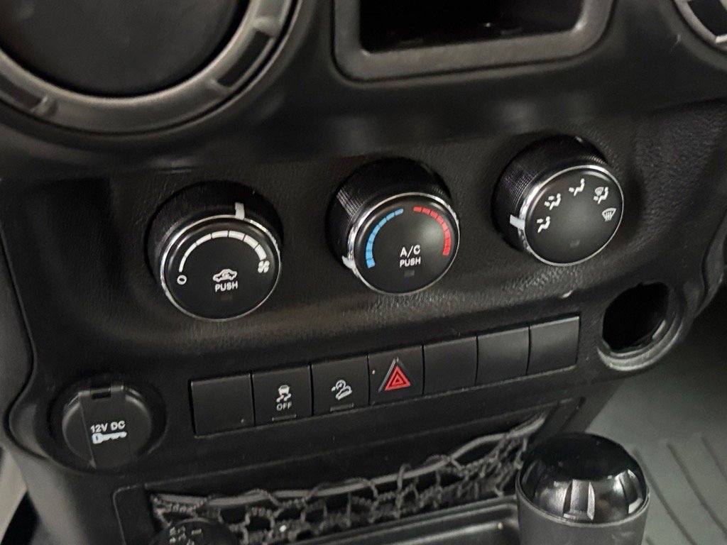 Used 2014 Jeep Wrangler Sport image 17