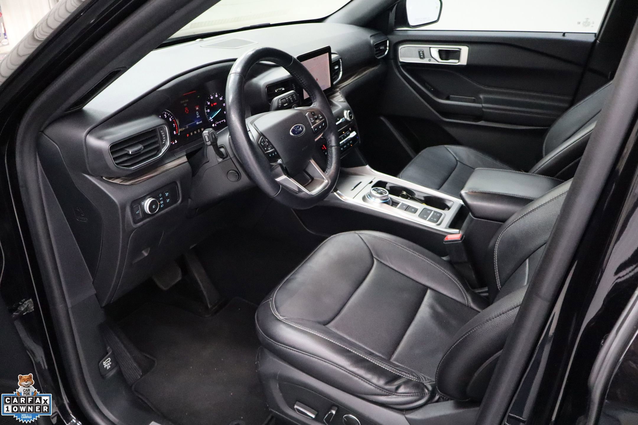 Used 2020 Ford Explorer Limited w/ Class III Trailer Tow Package image 25