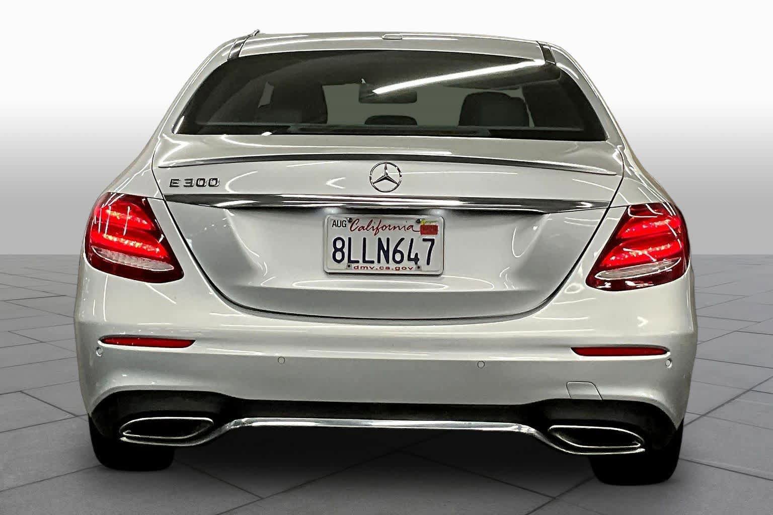 Used 2019 Mercedes-Benz E 300 image 4