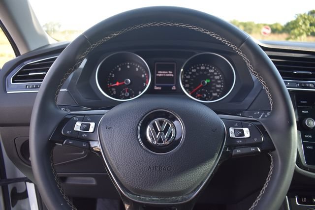 Used 2021 Volkswagen Tiguan SE FWD image 29