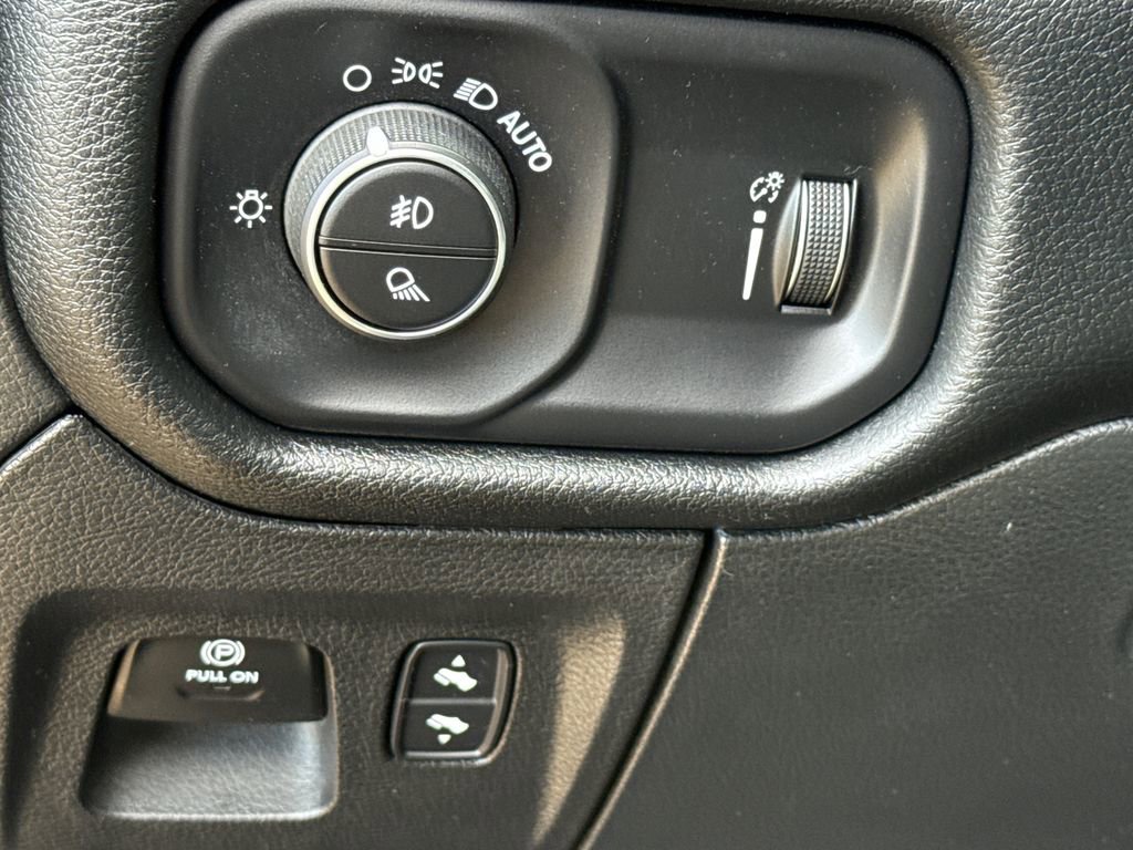 Used 2022 RAM 1500 Lone Star AWD/4WD image 22