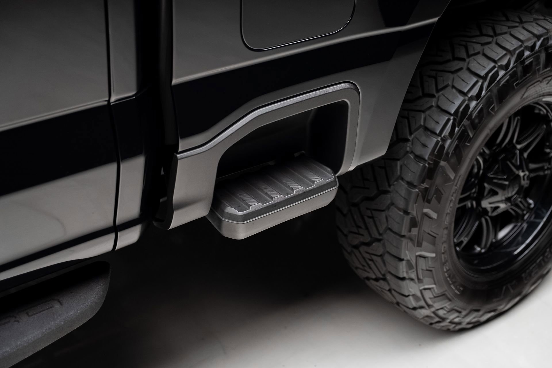 Used 2024 Ford F250 Platinum w/ Tremor Off-Road Package image 29