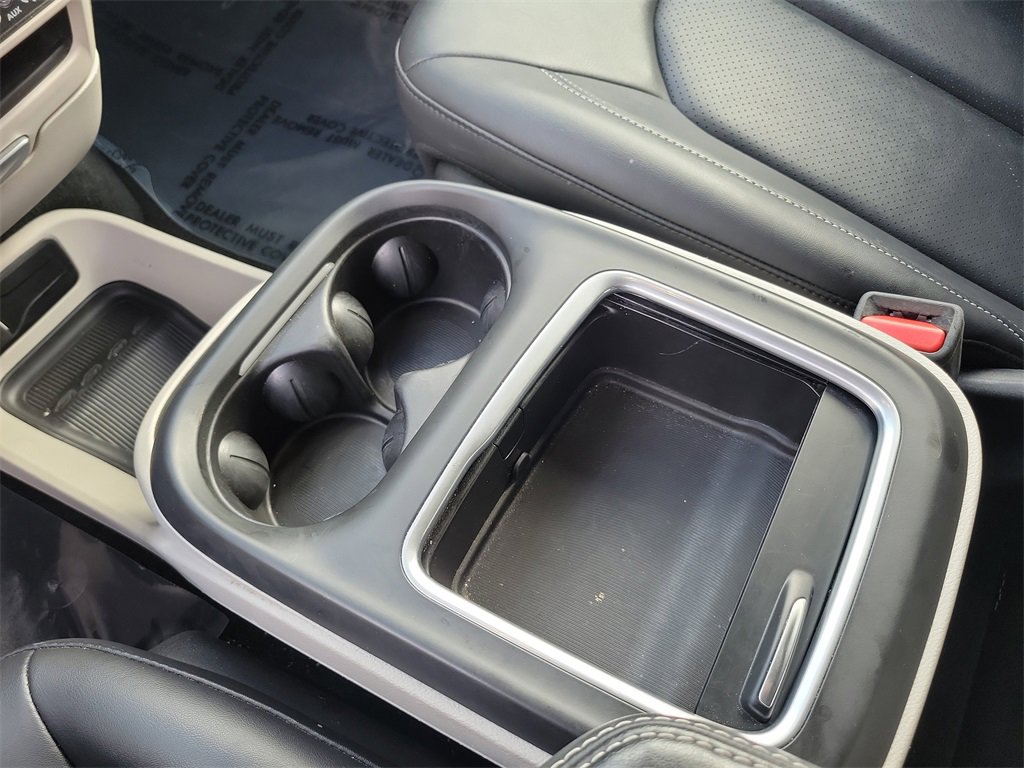 Used 2024 Chrysler Pacifica Touring-L image 19