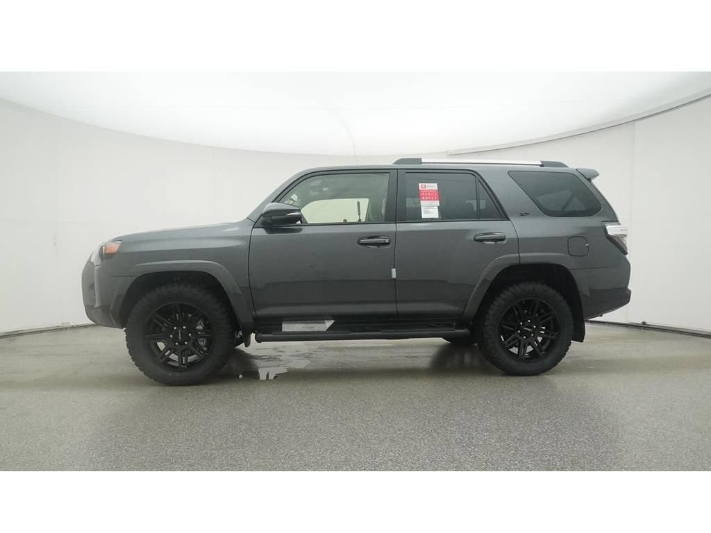 New 2023 Toyota 4Runner SR5 Premium w/ Moonroof Package AWD/4WD image 19
