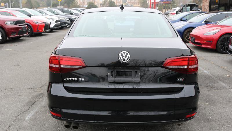 Used 2017 Volkswagen Jetta SE image 5
