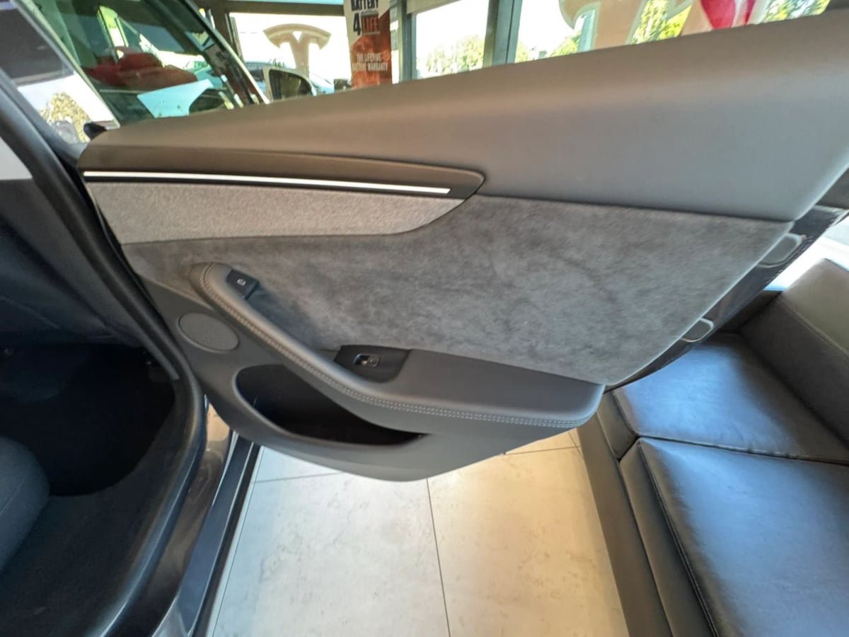 Used 2026 Tesla Model Y AWD image 19