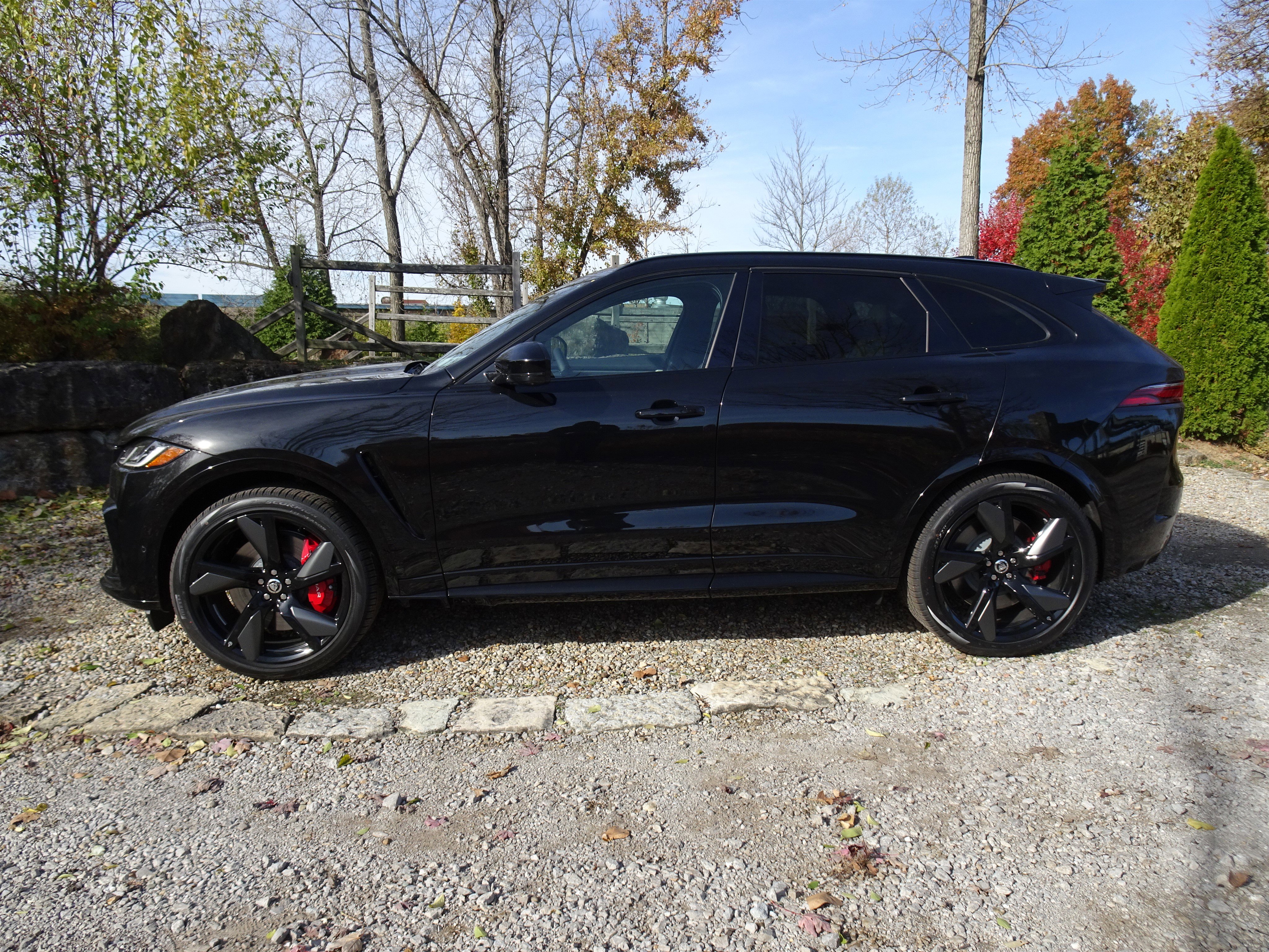 New 2026 Jaguar F-PACE SVR 575 Edition image 8