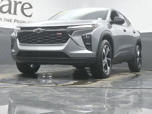 Used 2024 Chevrolet Trax RS image 4
