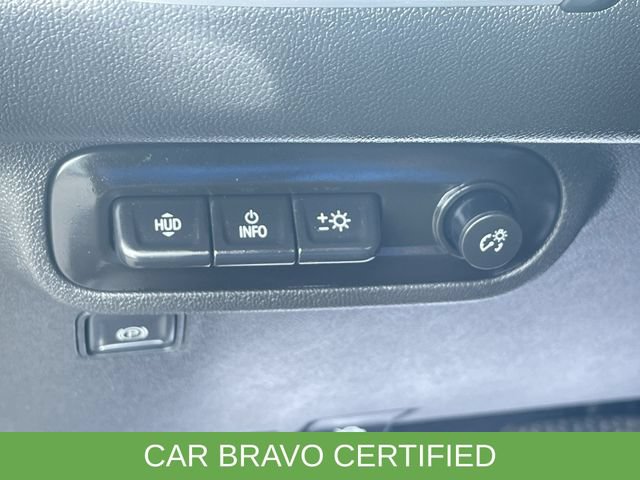 Certified 2022 GMC Terrain SLT w/ Infotainment Package II AWD/4WD image 17