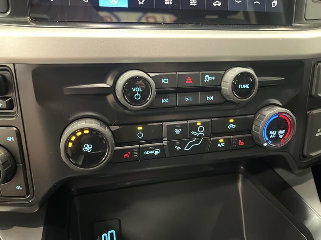 New 2026 Ford F350 XLT w/ XLT Premium Package AWD/4WD image 18