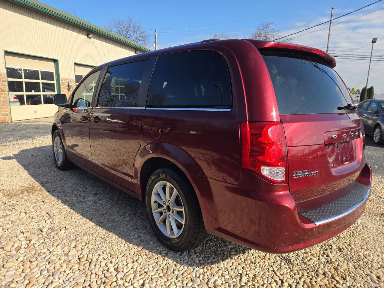 Used 2019 Dodge Grand Caravan SXT image 10