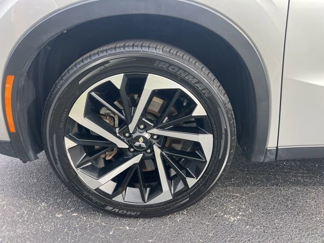 Used 2024 Mitsubishi Outlander SE Black Edition image 5
