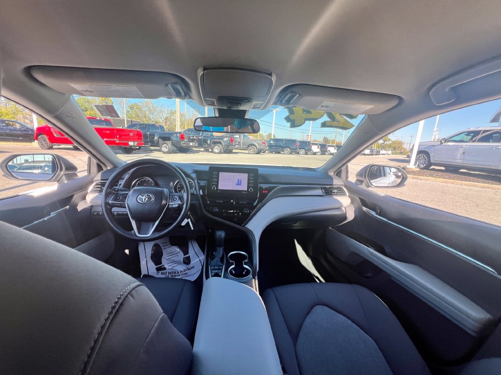 Used 2024 Toyota Camry LE AWD/4WD image 30