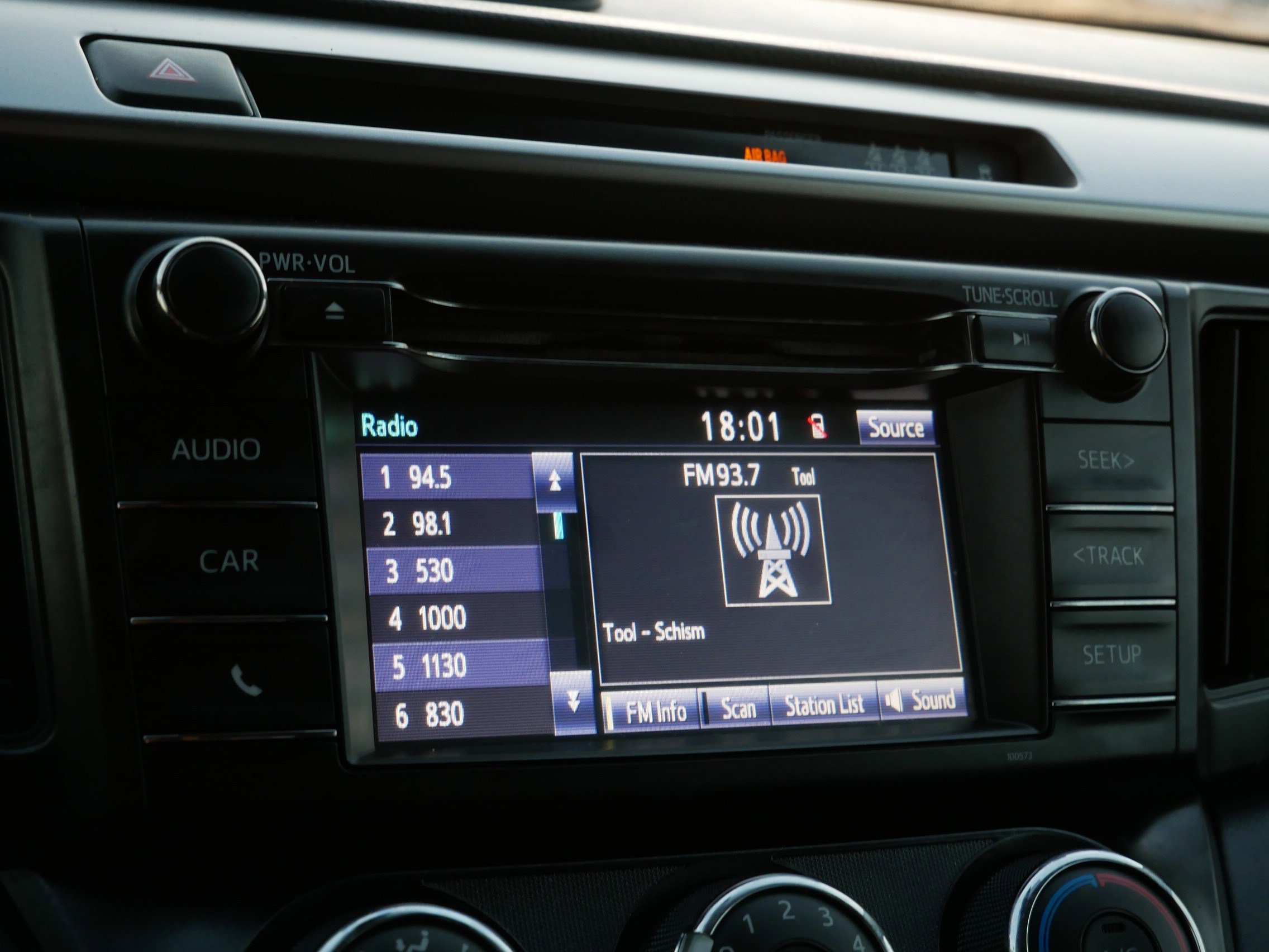 Used 2018 Toyota RAV4 LE w/ All Weather Liner Package image 22