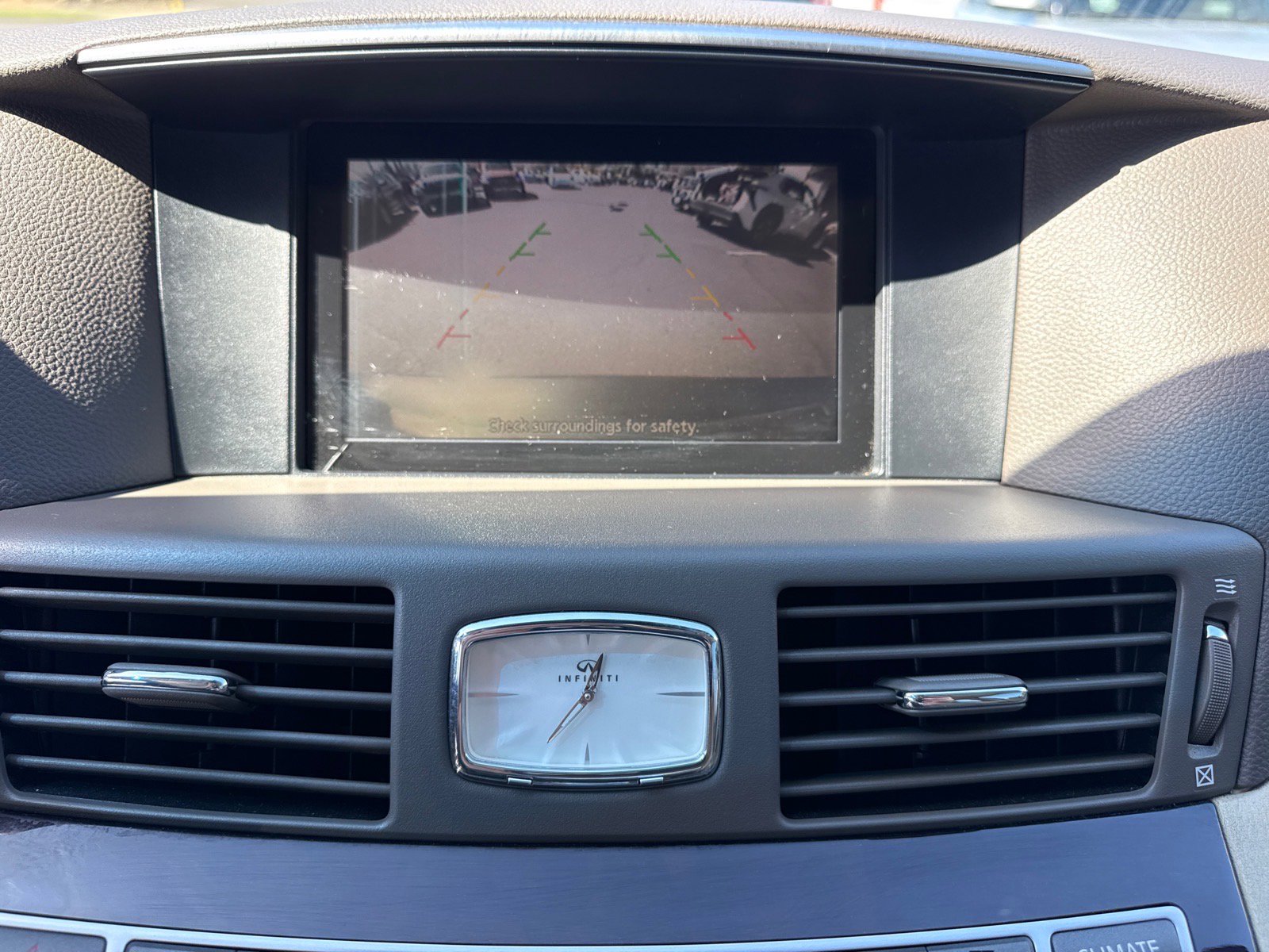 Used 2011 INFINITI M37 image 23
