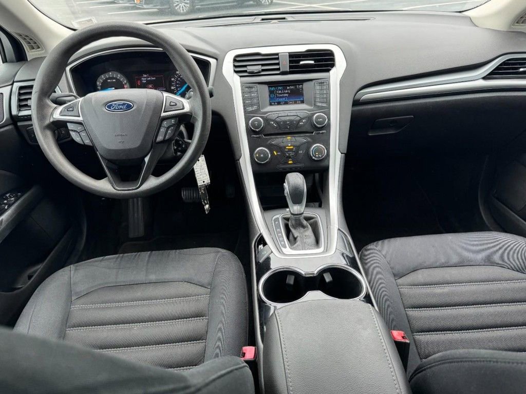 Used 2014 Ford Fusion SE FWD image 11
