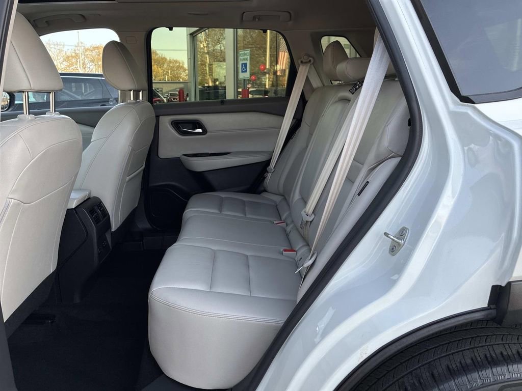Certified 2023 Nissan Rogue SL w/ SL Premium Package AWD/4WD image 16