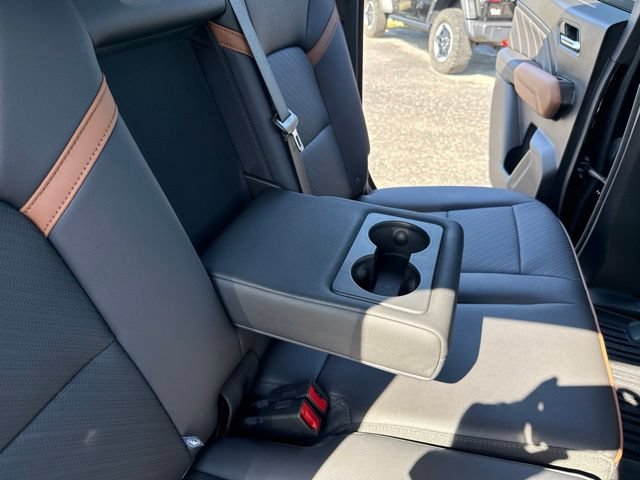Used 2024 GMC Canyon AT4 w/ AT4 Premium Package AWD/4WD image 28