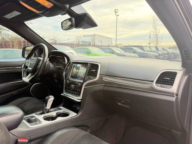 Used 2018 Jeep Grand Cherokee SRT image 31