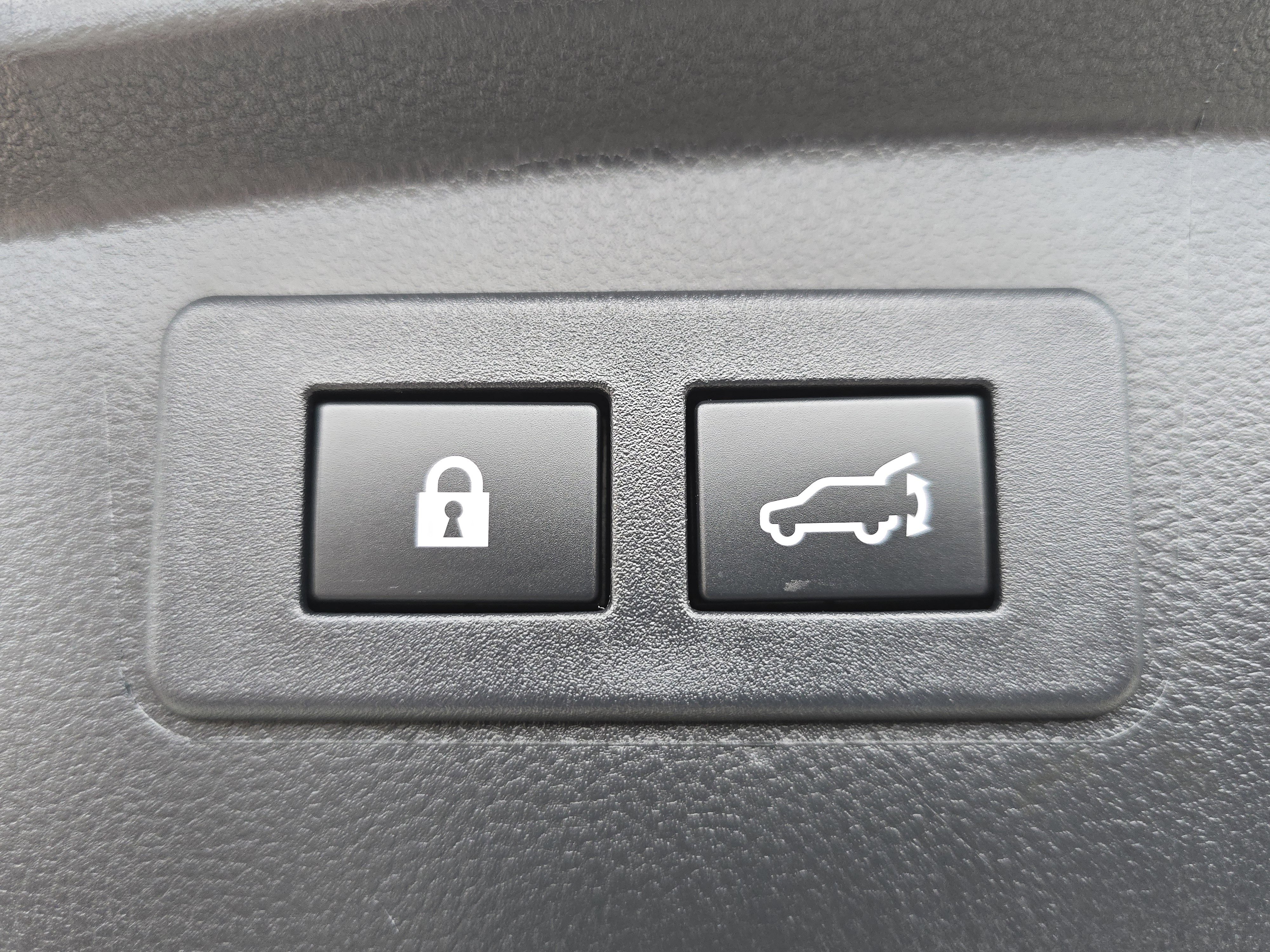 Certified 2025 Subaru Outback Premium w/ Popular Package #1A image 16