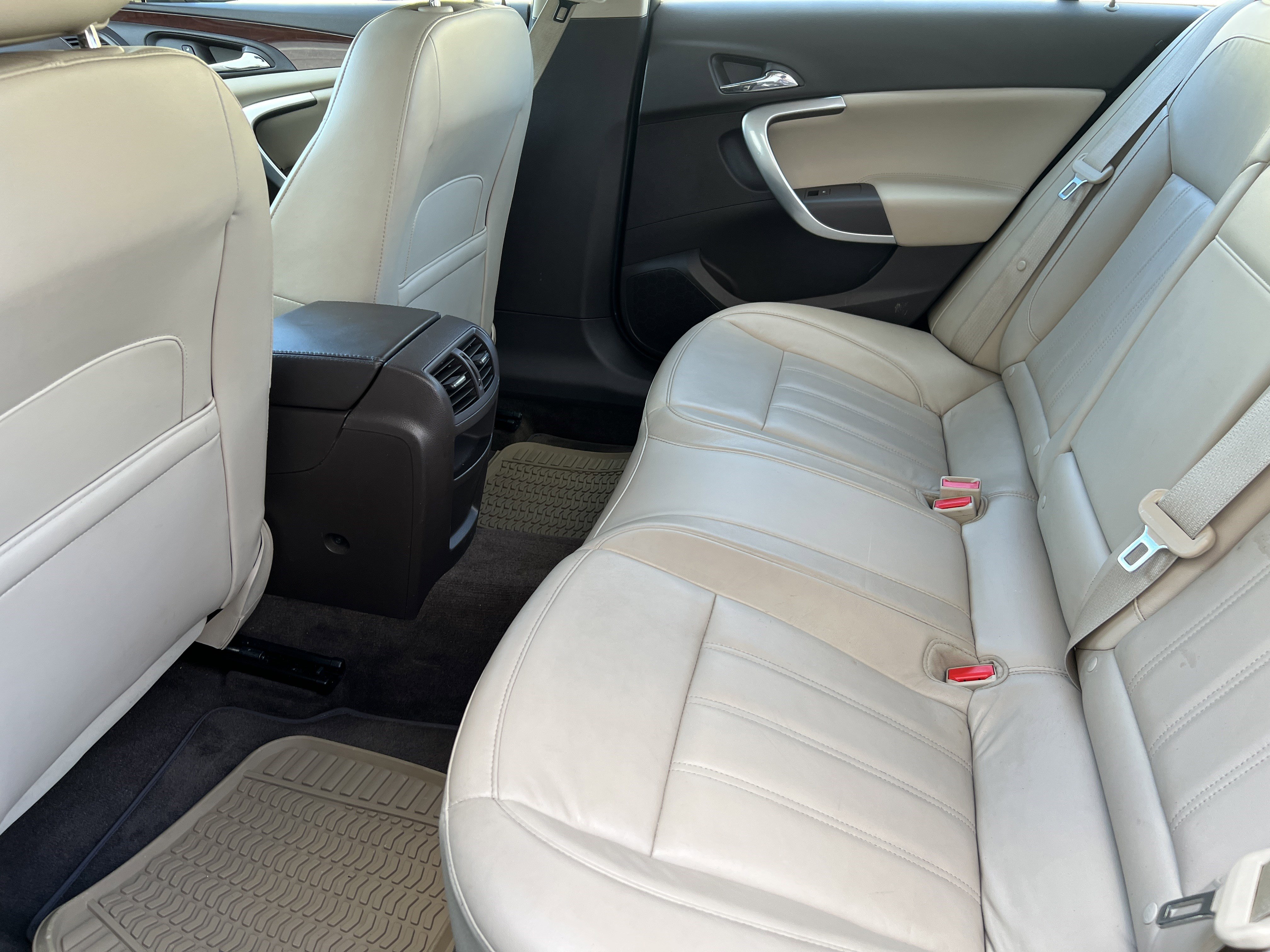 Used 2016 Buick Regal image 17