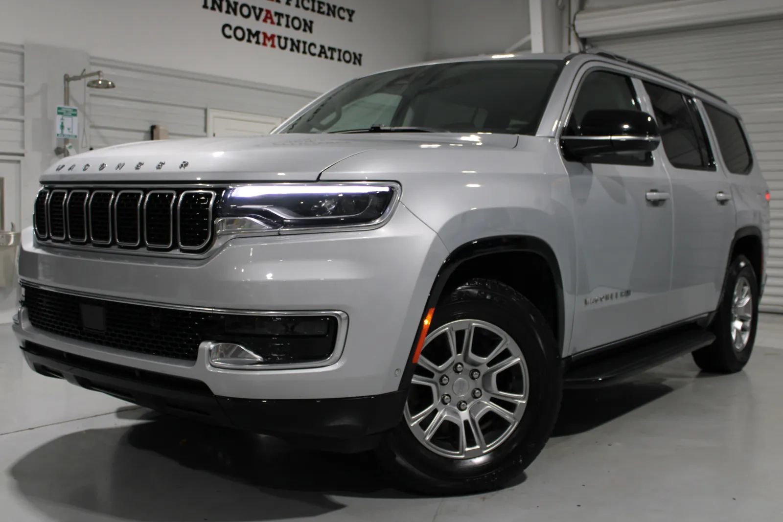 Used 2023 Jeep Wagoneer 4WD
