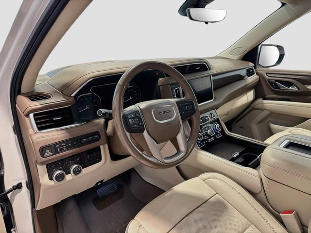 Used 2021 GMC Yukon XL Denali w/ Denali Ultimate Package AWD/4WD image 8