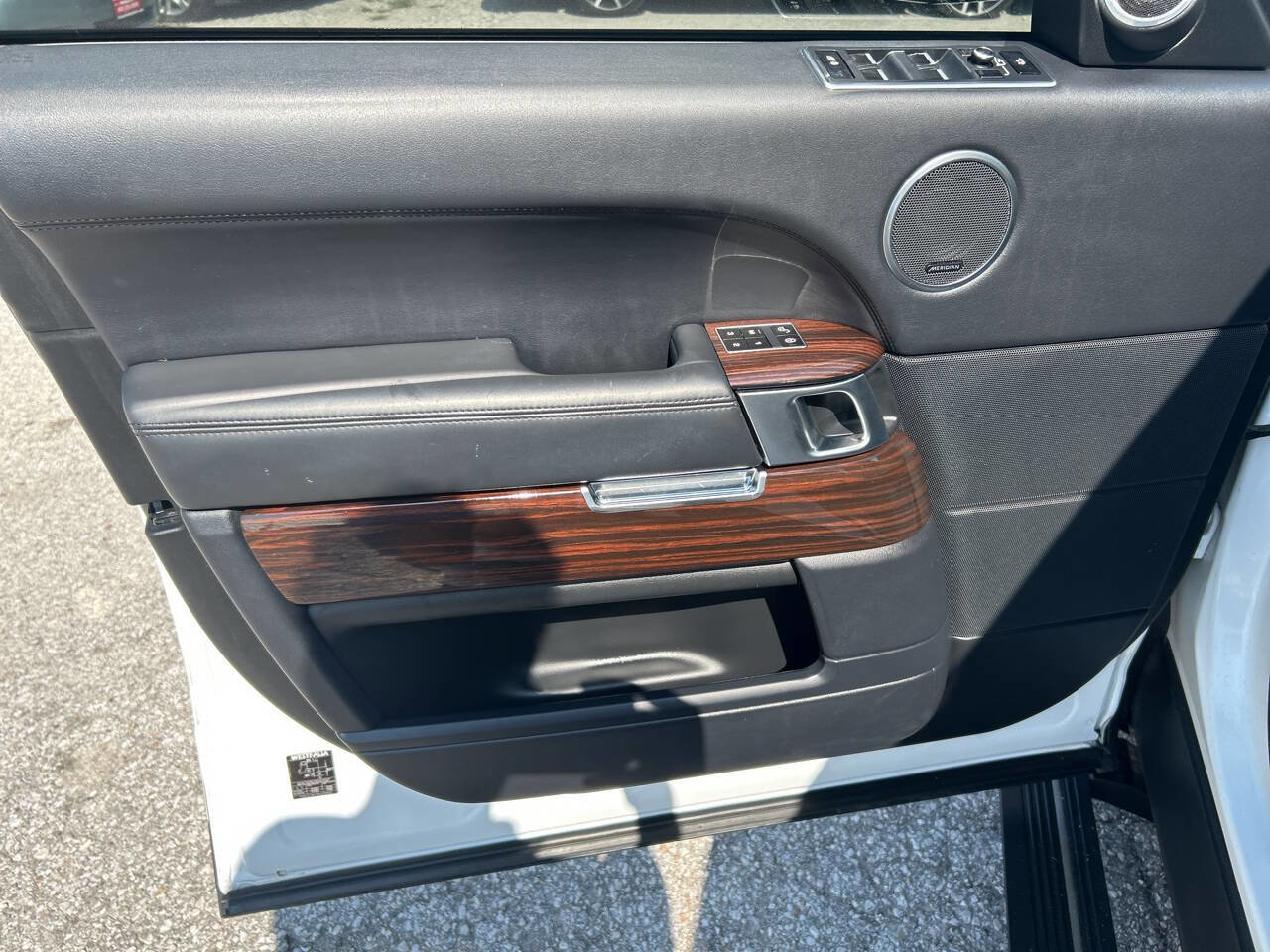 Used 2015 Land Rover Range Rover Supercharged image 13