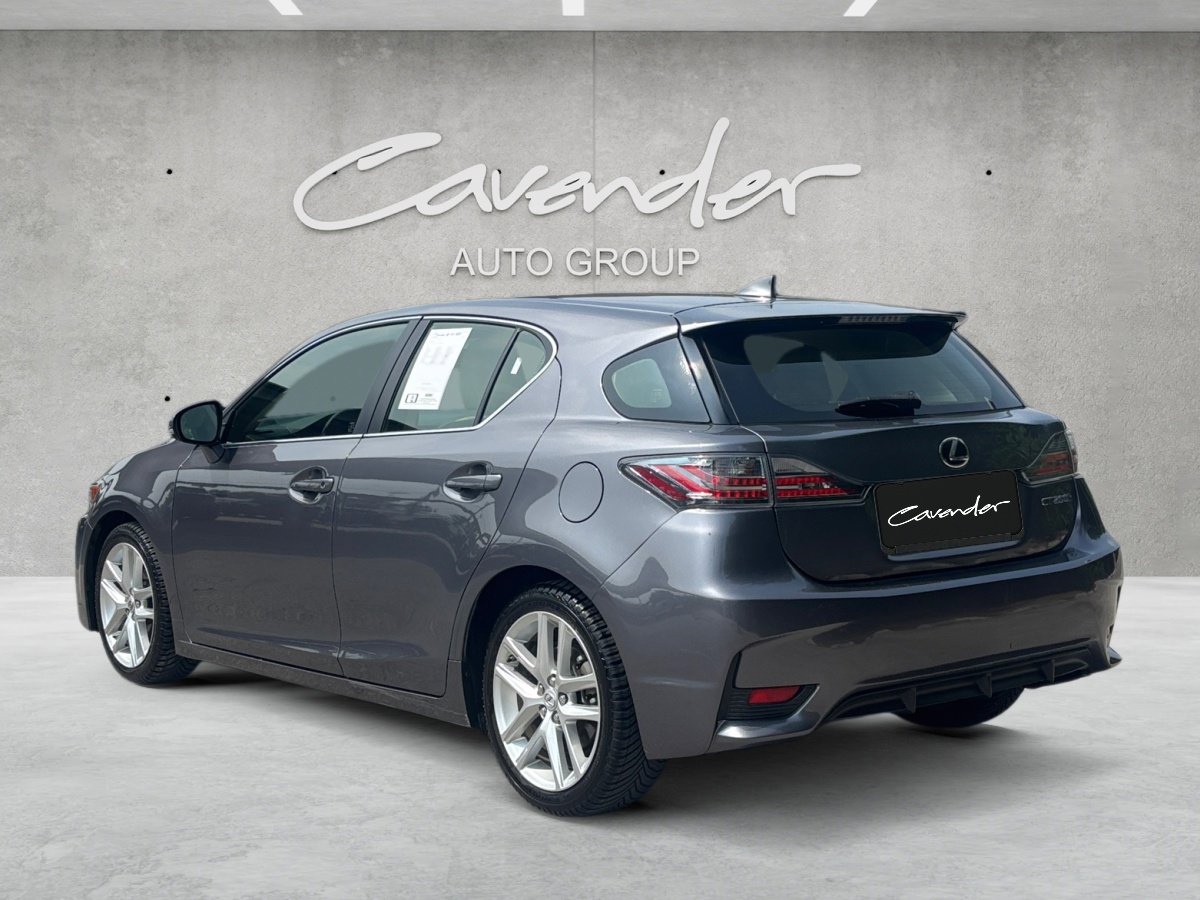 Used 2016 Lexus CT 200h w/ Seat Comfort Package FWD image 16
