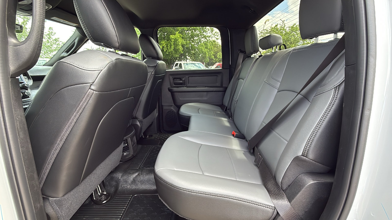 New 2026 RAM 5500 Tradesman w/ Chrome Appearance Group AWD/4WD image 16