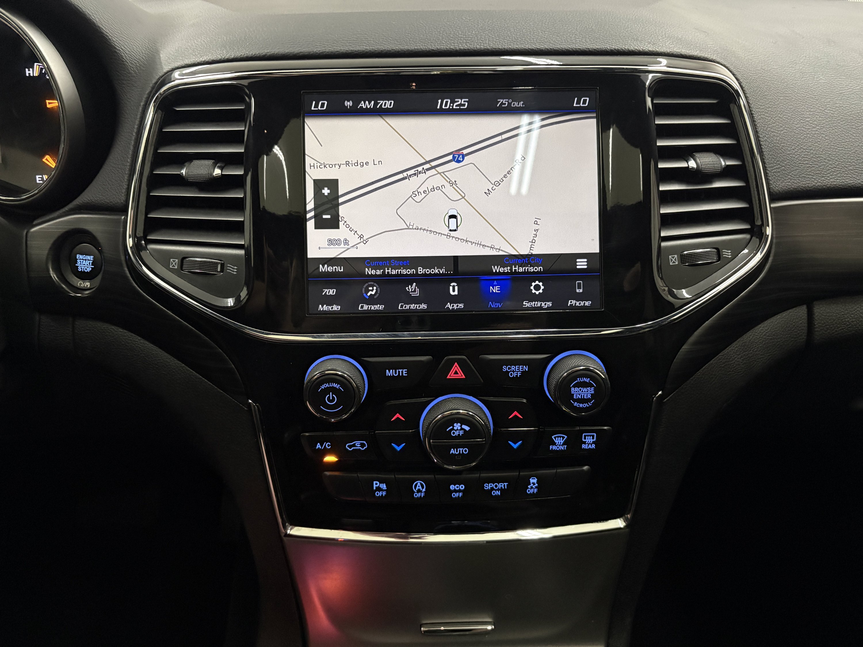 Used 2021 Jeep Grand Cherokee Laredo X AWD/4WD image 15