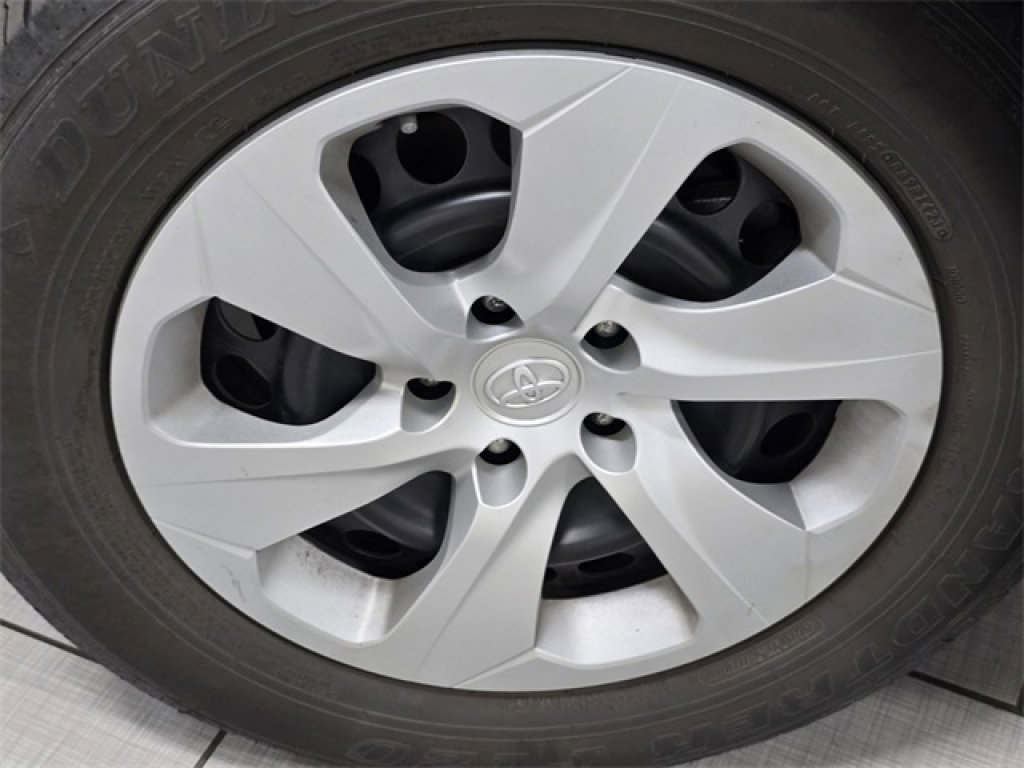 Used 2023 Toyota RAV4 LE image 7