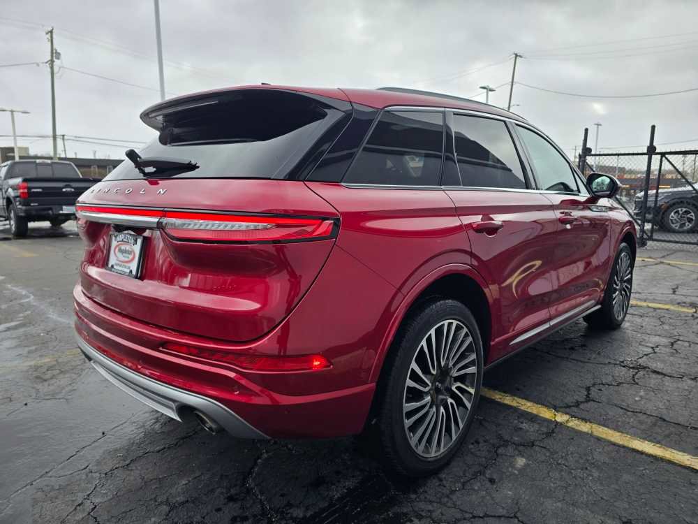 Used 2022 Lincoln Corsair Reserve w/ Equipment Group 201A image 9