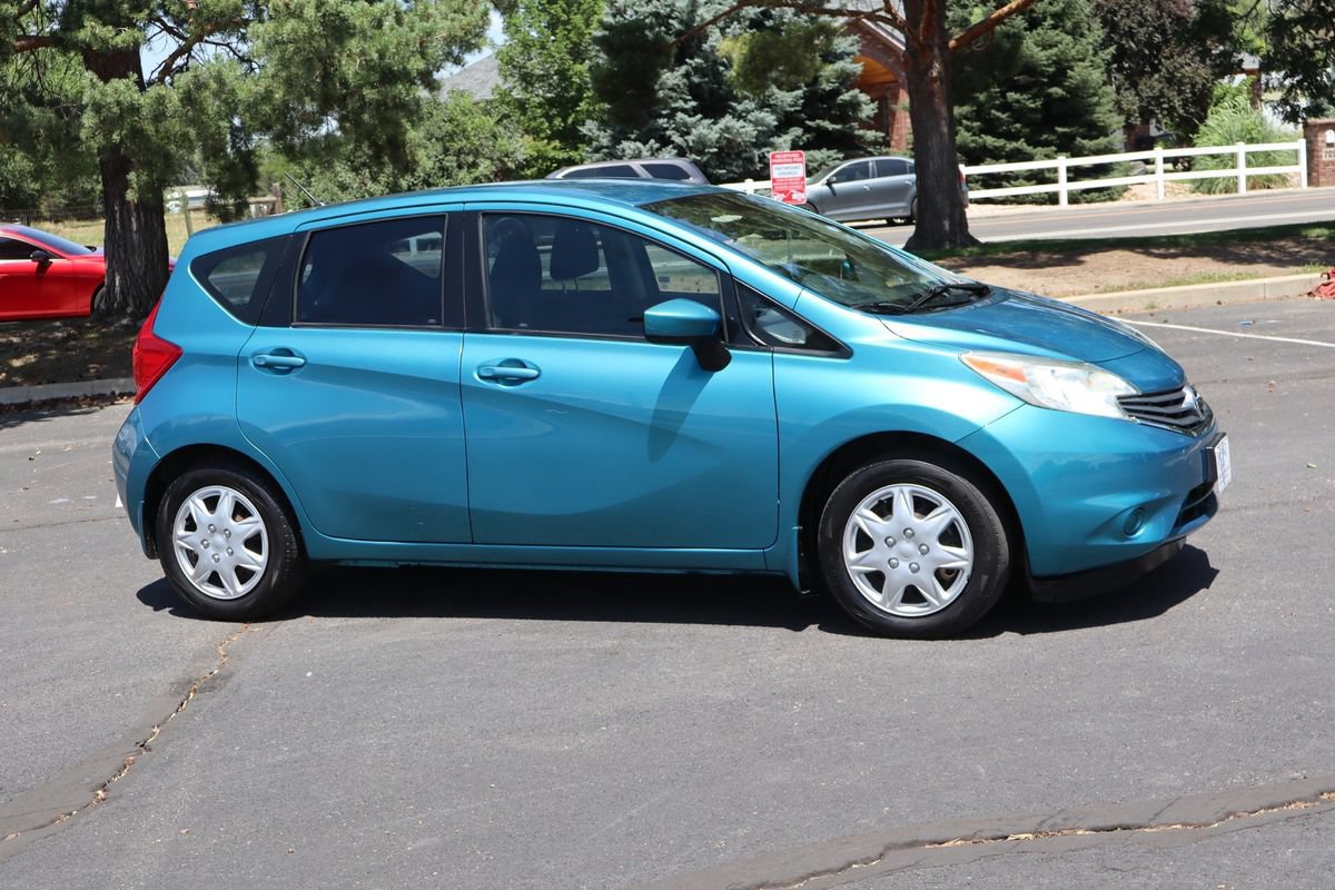 Used 2015 Nissan Versa Note SV FWD image 2