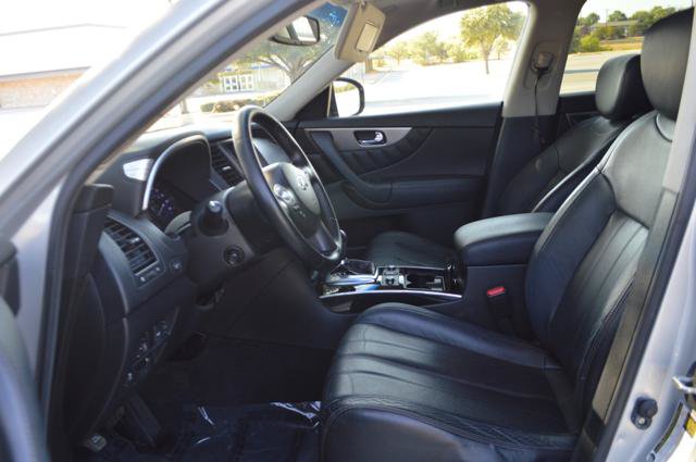 Used 2015 INFINITI QX70 2WD w/ Premium Package image 12
