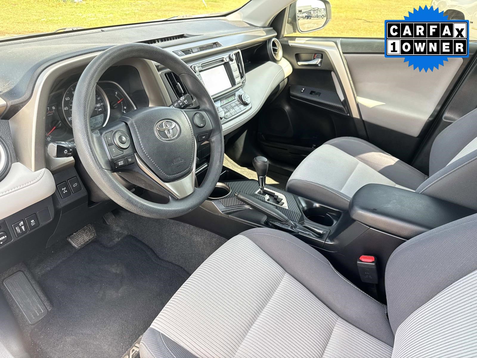 Used 2015 Toyota RAV4 XLE image 22