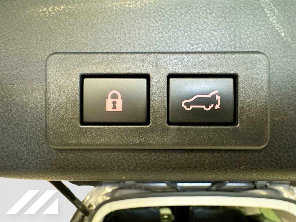 Used 2023 Subaru Ascent Limited w/ Technology Package image 30