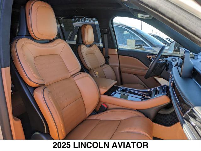 New 2025 Lincoln Aviator Black Label w/ Black Label Special Edition AWD/4WD image 13