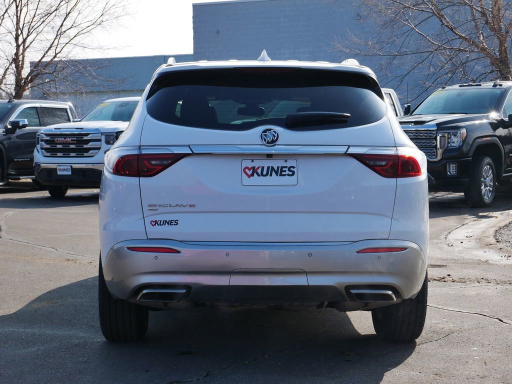 Used 2023 Buick Enclave Essence image 6