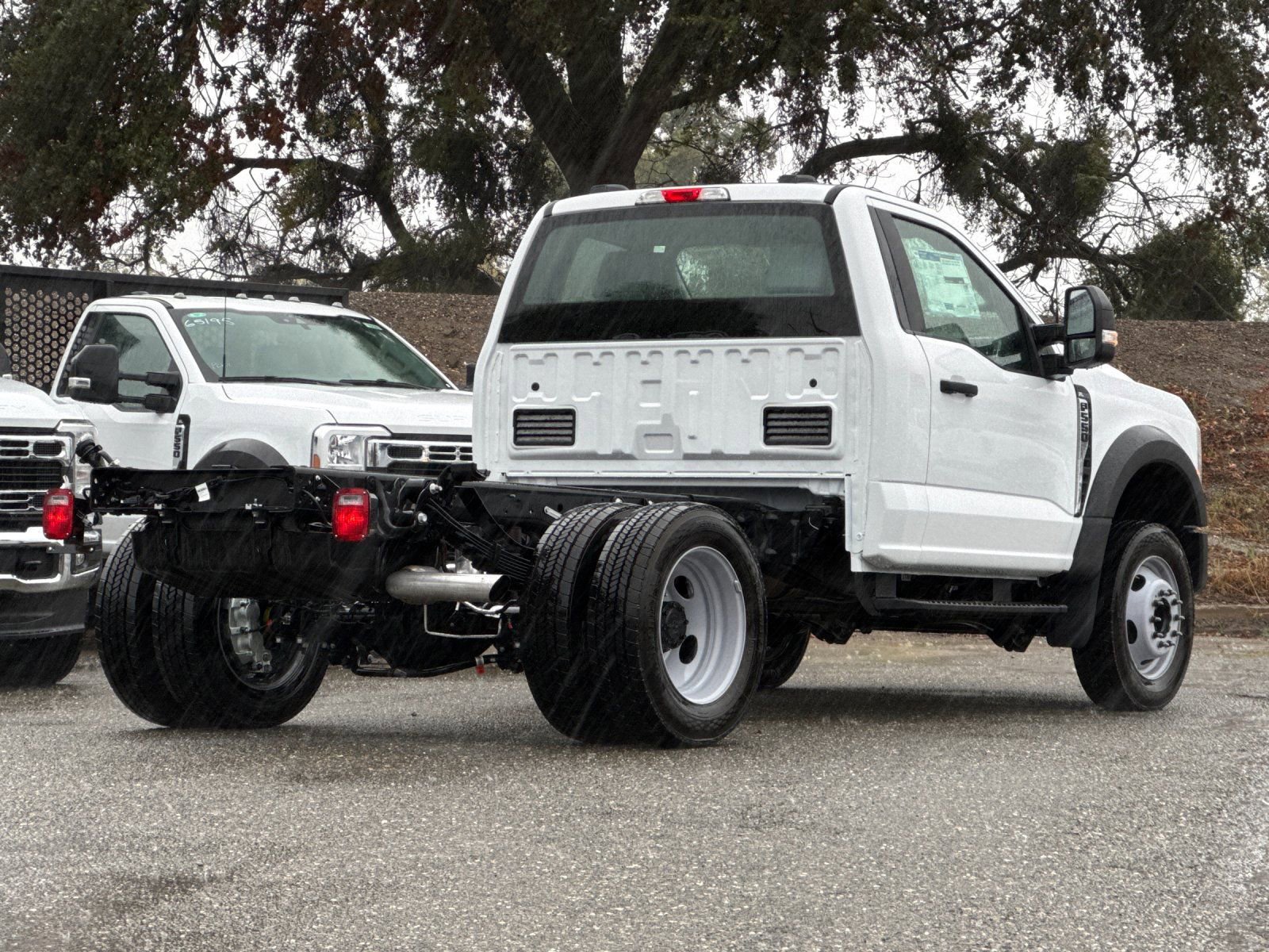 New 2025 Ford F550 2WD Regular Cab Super Duty image 3