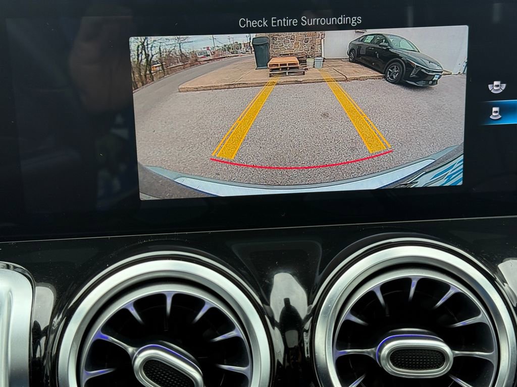 Used 2021 Mercedes-Benz GLB 250 4MATIC image 20