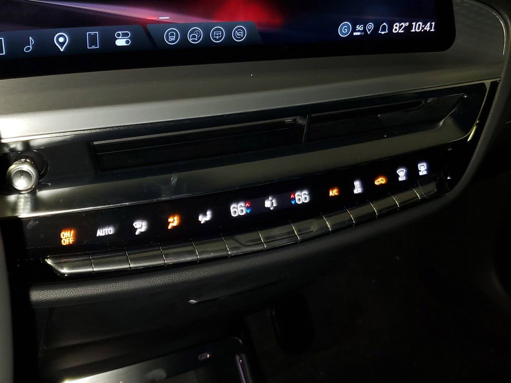 New 2026 Cadillac Lyriq V w/ Exterior Carbon Fiber Package AWD/4WD image 23