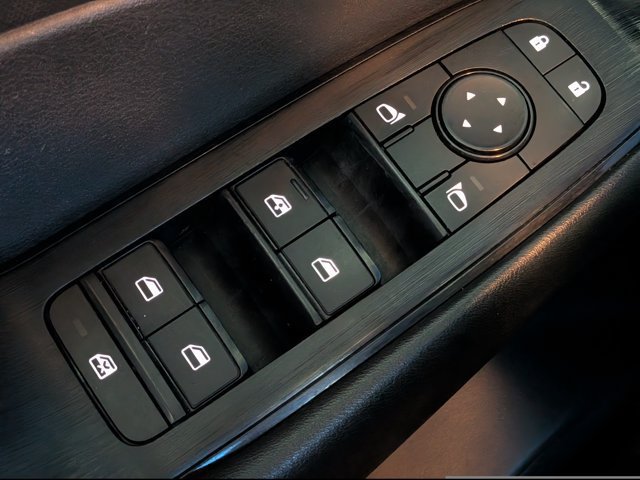 Used 2024 Nissan Rogue S FWD image 22