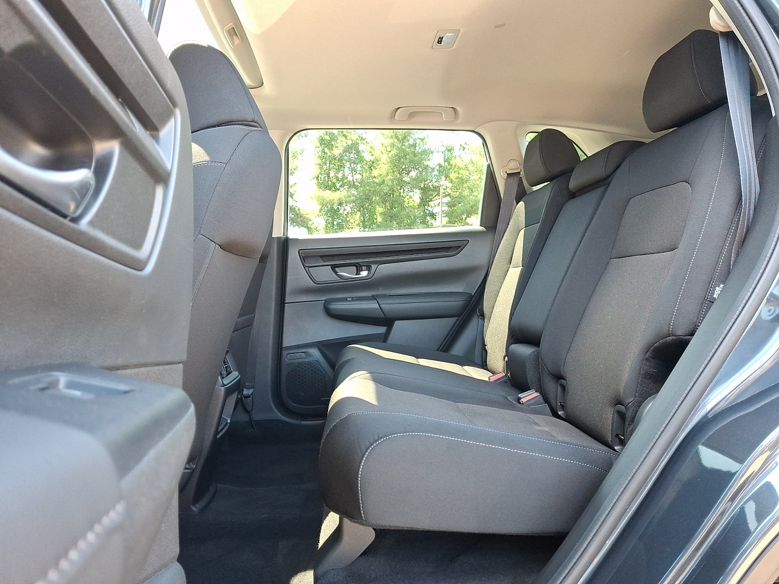 Used 2023 Honda CR-V EX image 10