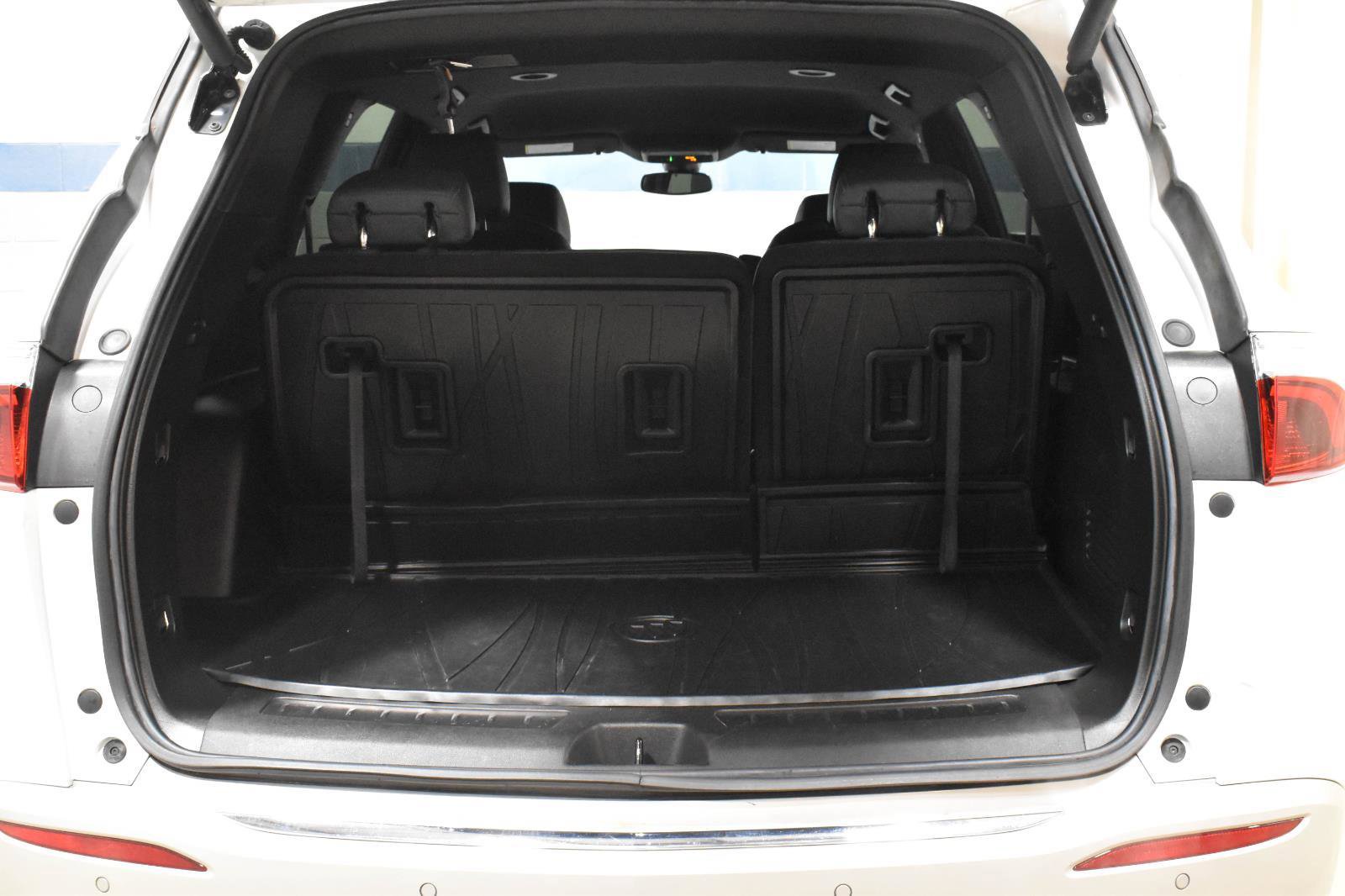 Used 2023 Buick Enclave Essence w/ LPO, Floor Liner Package FWD image 29